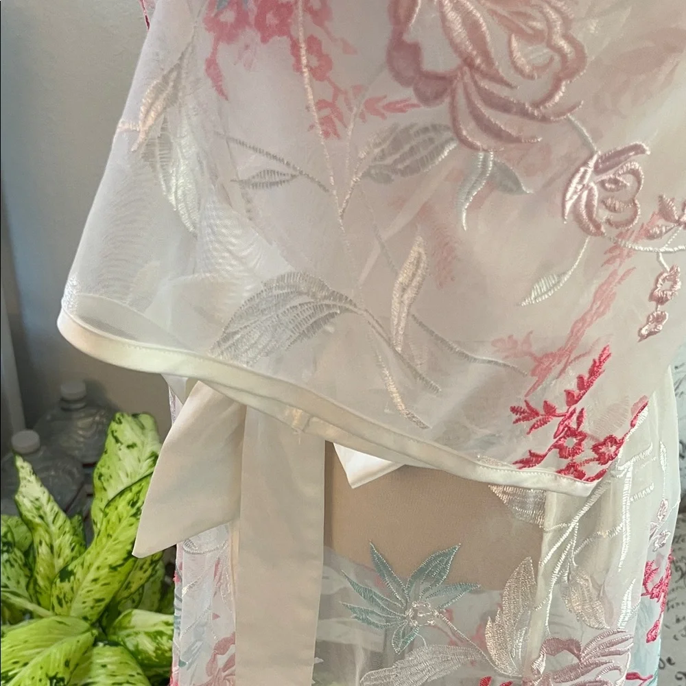 NWOT International Concepts Sheer Floral Robe - Picture 7 of 12